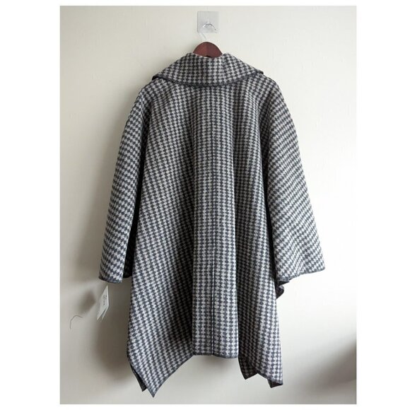 Janska Montrose Cape Jacket - Picture 4 of 8